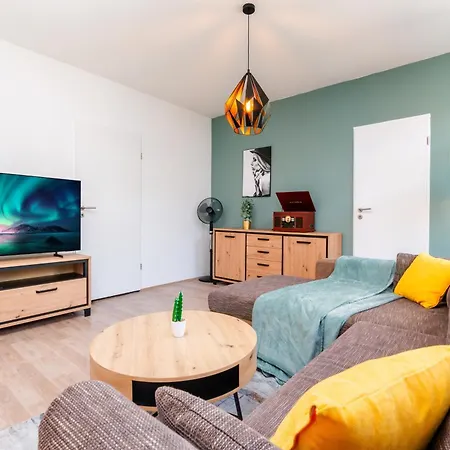 Smart - - Perfect For 5 Guests! Netflix - - Smart Tv - Free Parking Zone
