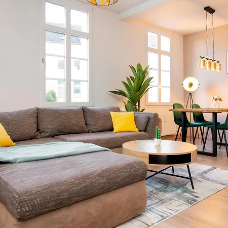 Apartment Smart - - Perfect For 5 Guests! Netflix - - Smart Tv - Free Parking Zone