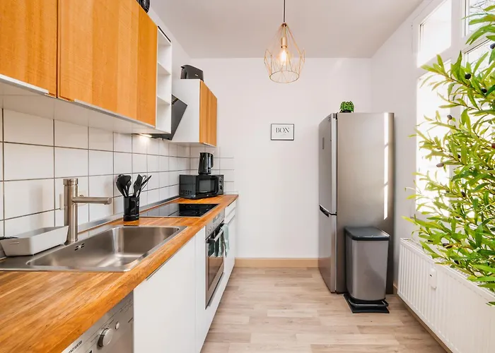 Smart - - Perfect For 5 Guests! Netflix - - Smart Tv - Free Parking Zone Appartement